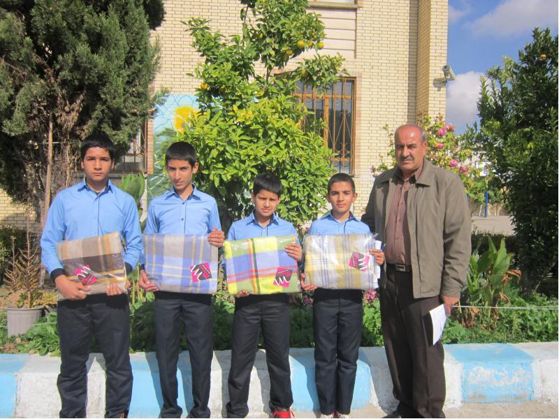 اهدای جوائز به نفرات برتر آبان ماه